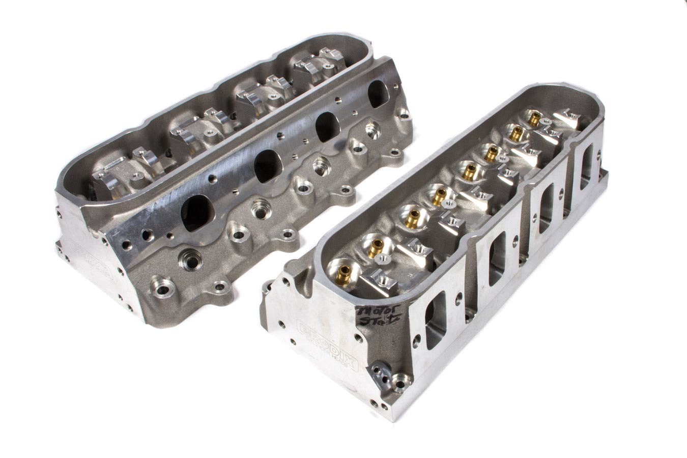Brodix BR 7 Cylinder Head - GM LS-Series - Pair - 2.204/1.614 in Valves