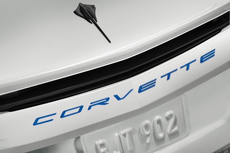 C8 Corvette 2020 + GM OEM Accessory, Rear Bumper "Corvette" Script in Elkhart Lake Blue Metallic